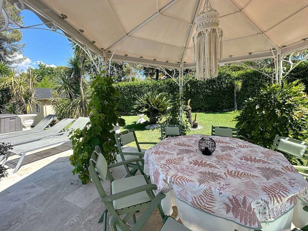 Maison à MOUANS-SARTOUX