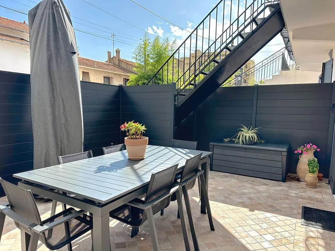 Appartement à LE CANNET