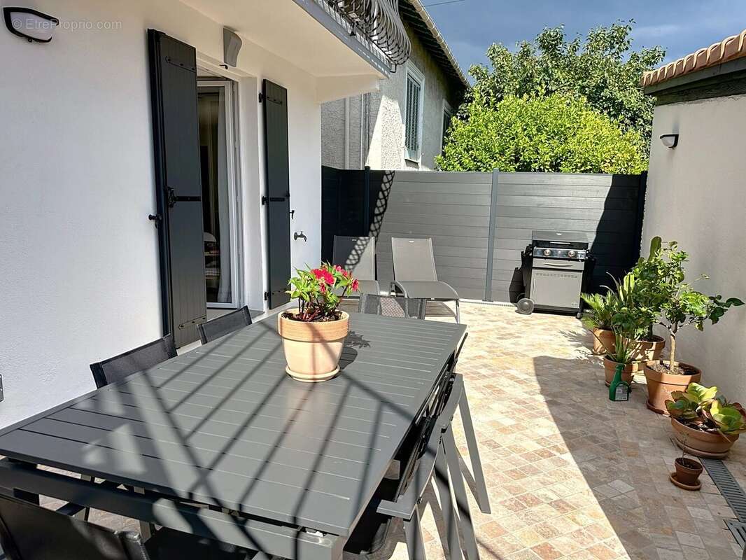 Appartement à LE CANNET