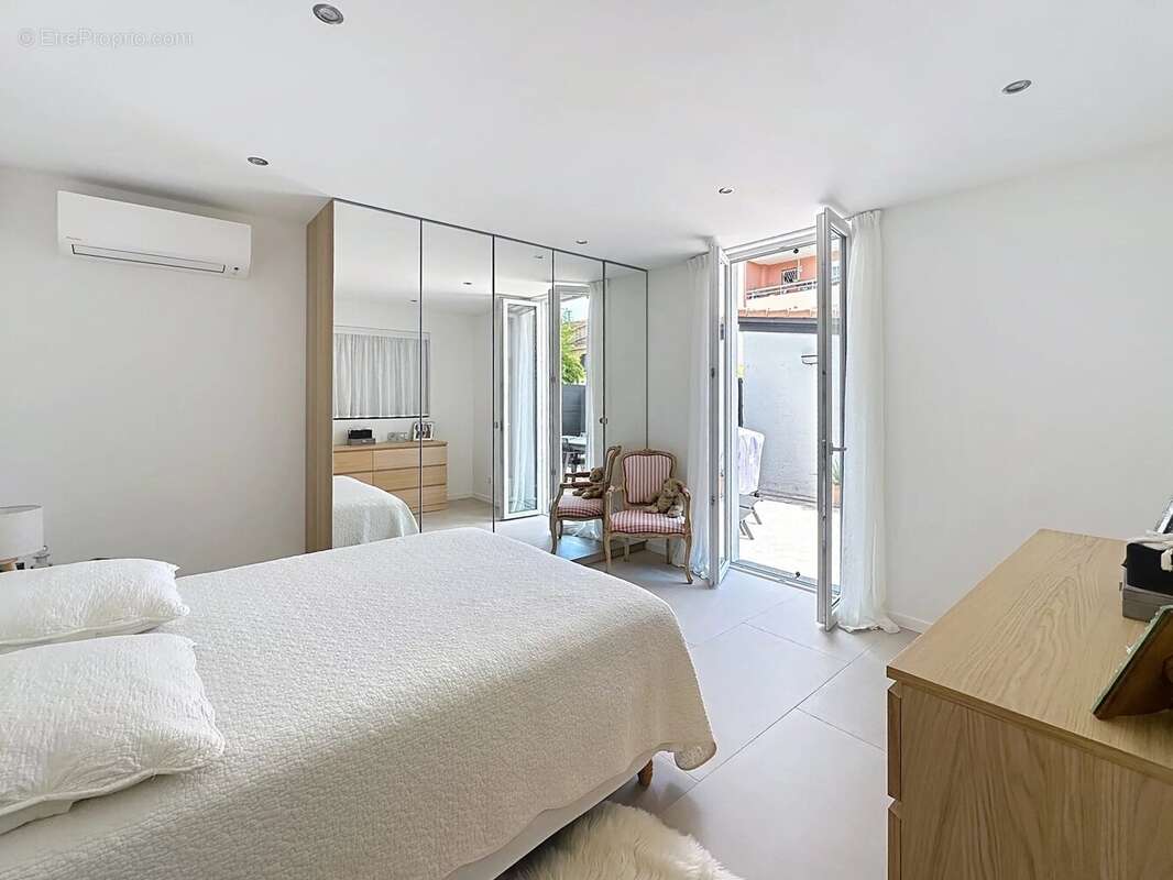 Appartement à LE CANNET