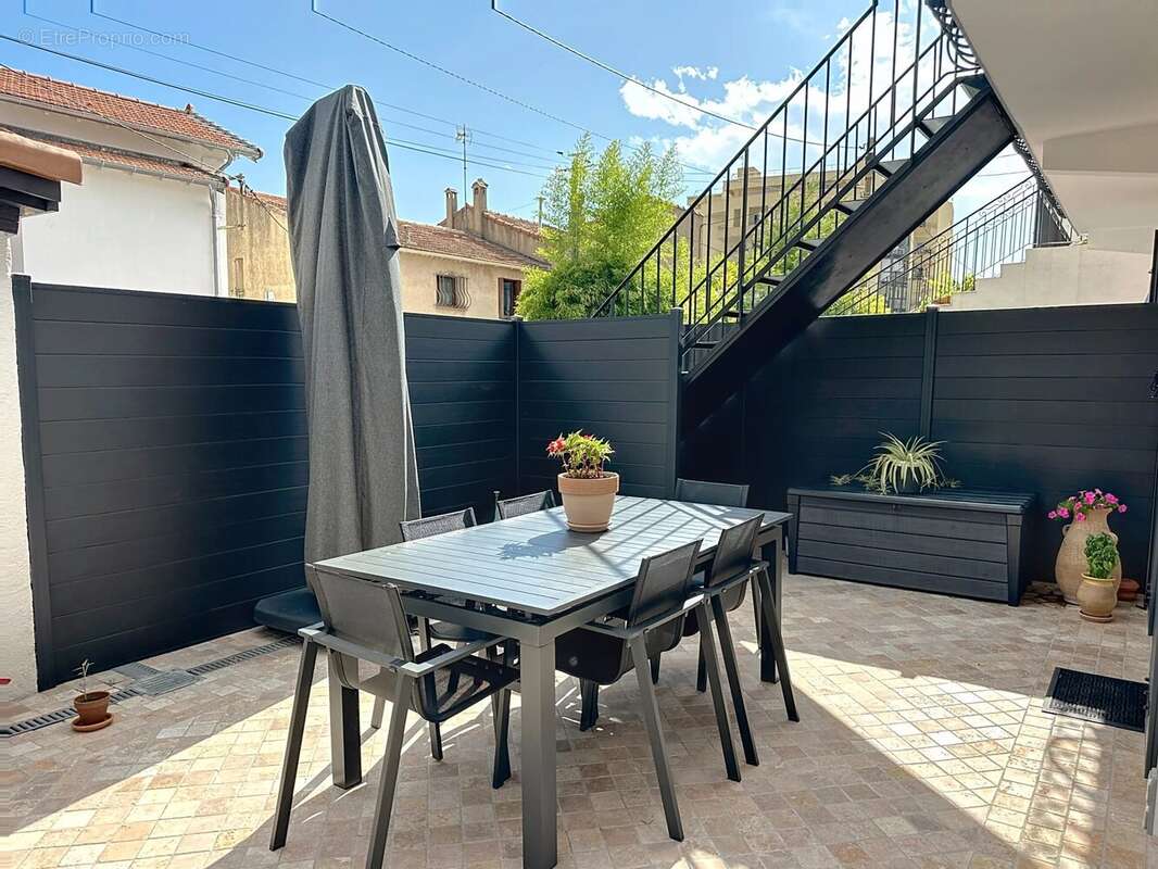 Appartement à LE CANNET