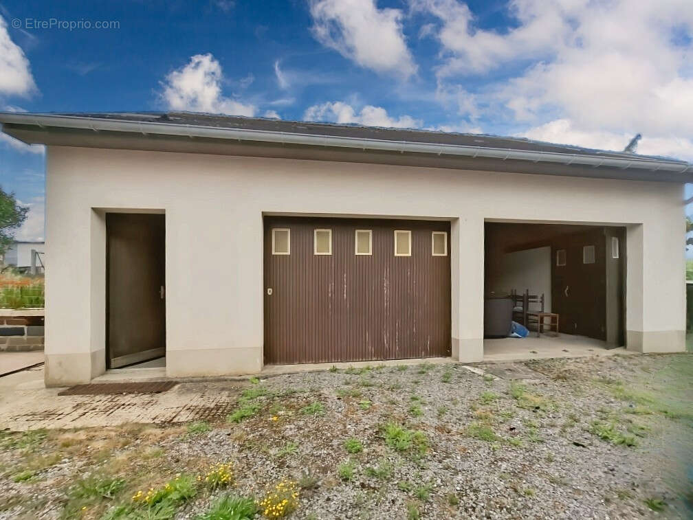 Maison à MONTREUIL-SUR-ILLE