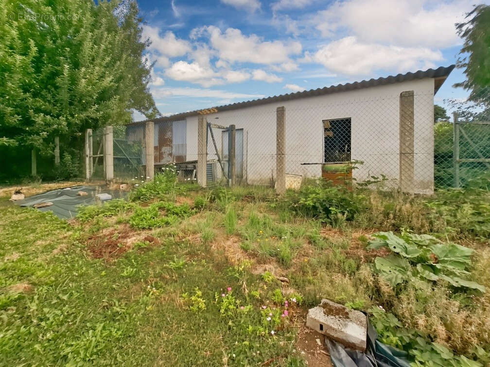 Maison à MONTREUIL-SUR-ILLE