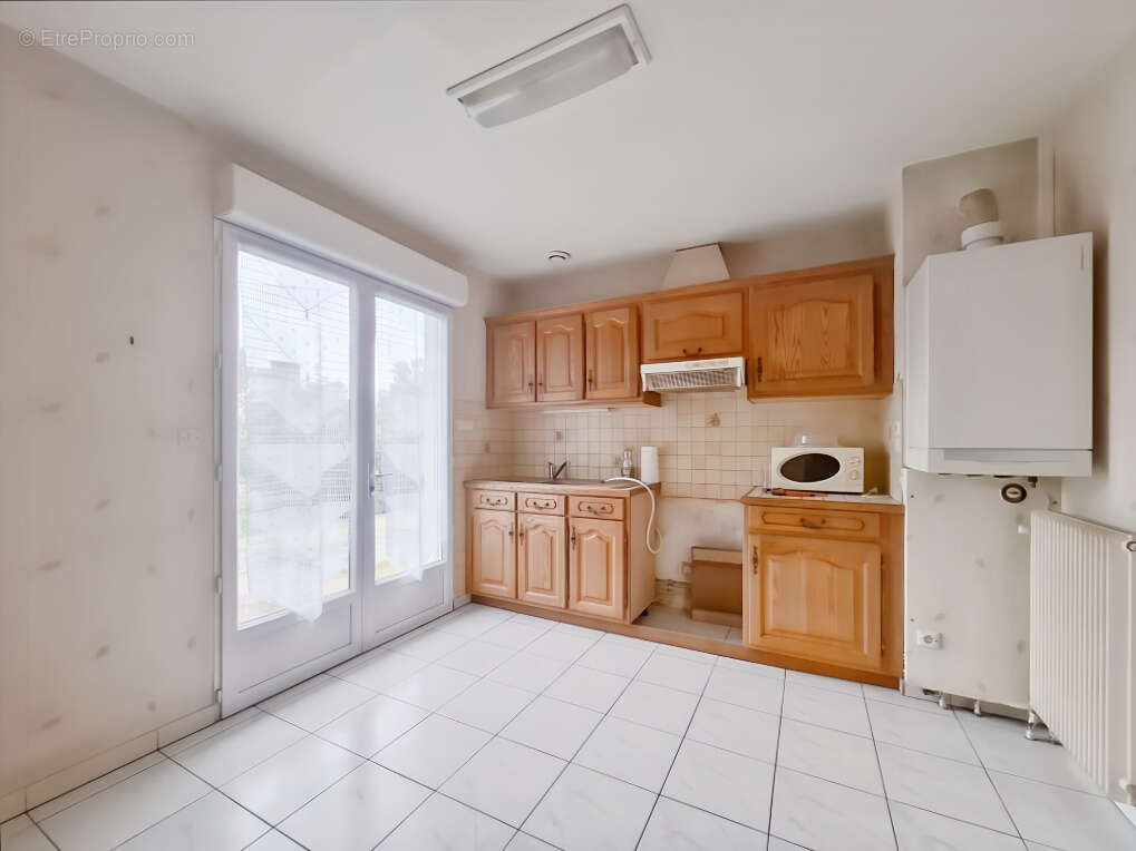 Maison à MONTREUIL-SUR-ILLE