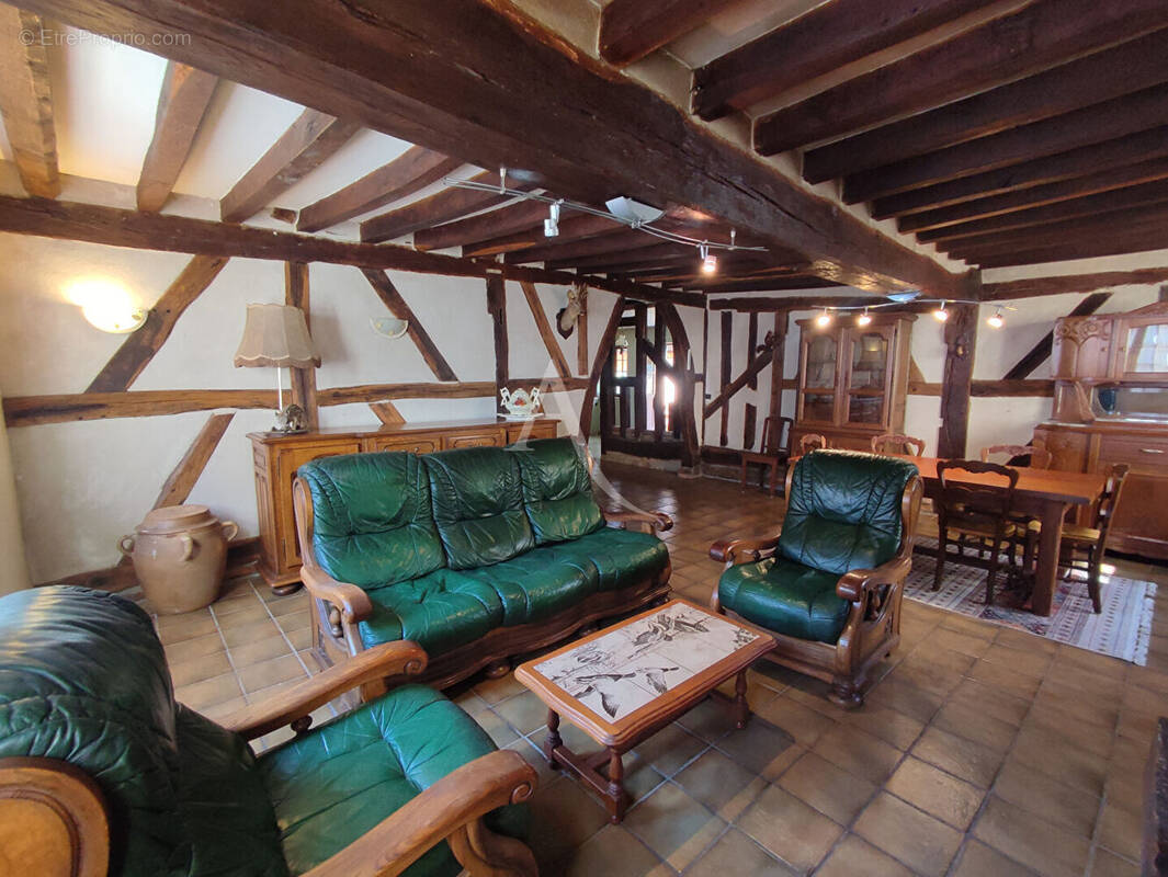 Maison à PIERREFITTE-SUR-SAULDRE