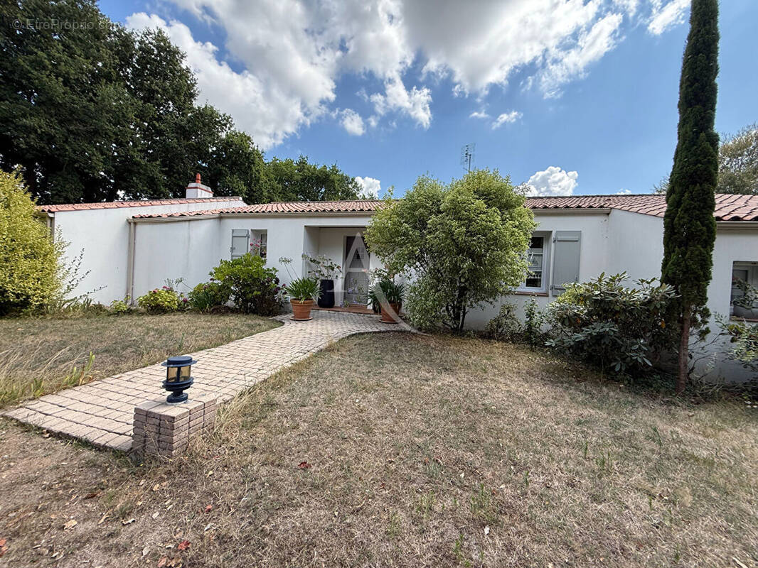 Maison à COMMEQUIERS