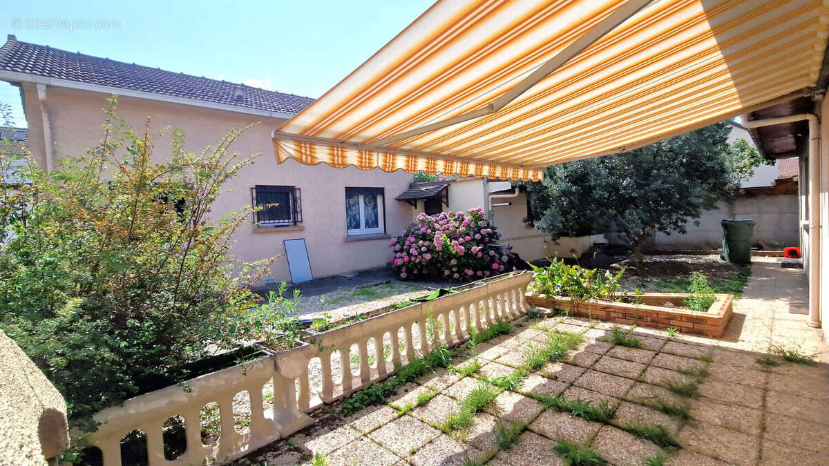 Maison à PARAY-VIEILLE-POSTE