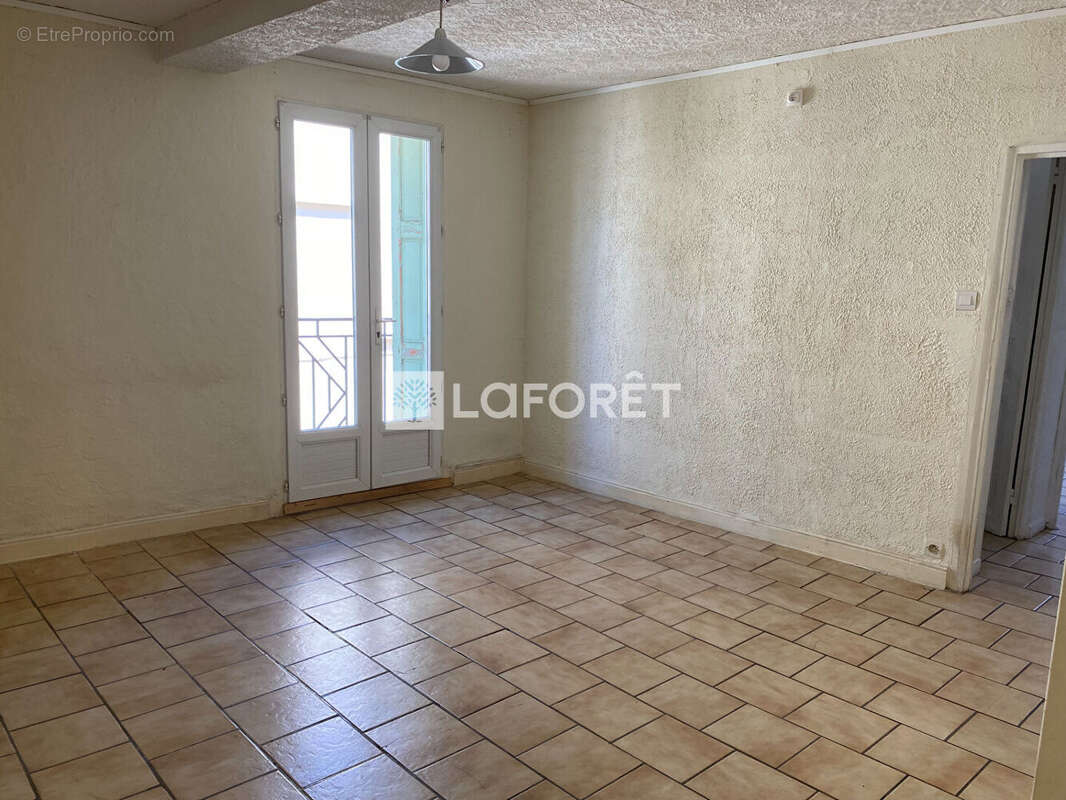 Appartement à TROUILLAS