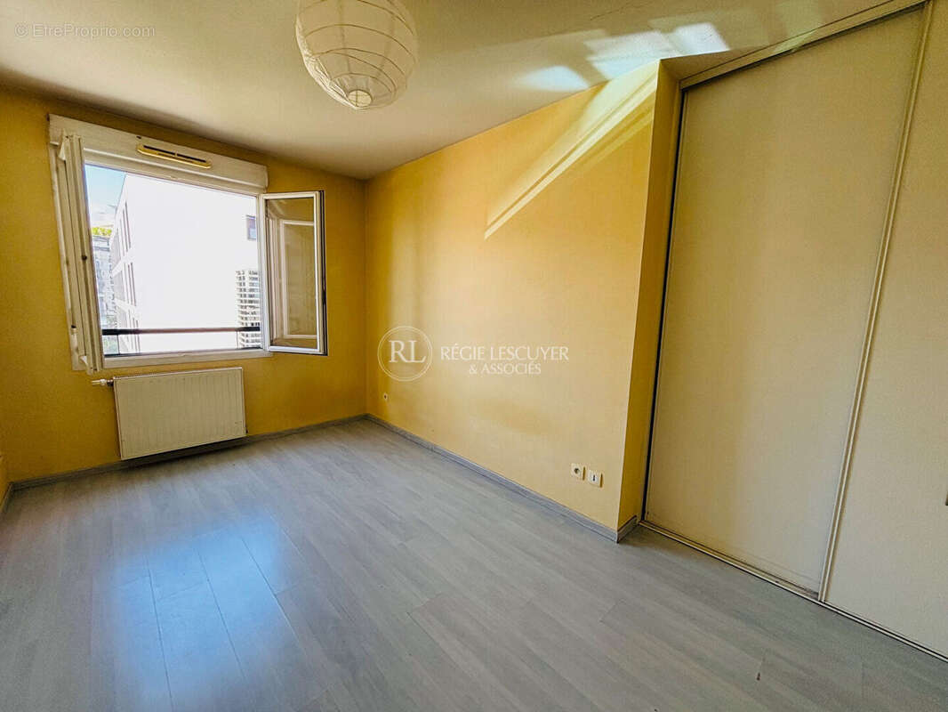 Appartement à LYON-9E