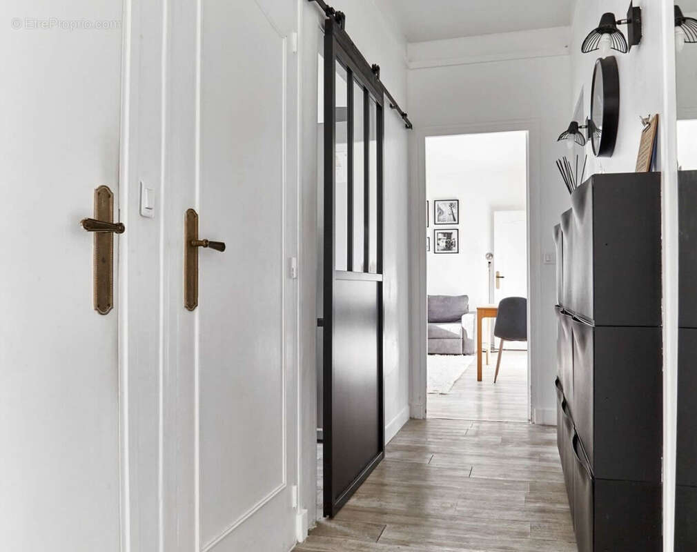 Appartement à LA GARENNE-COLOMBES