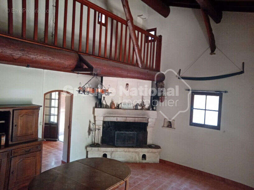 Maison à SAINT-ETIENNE-DU-GRES