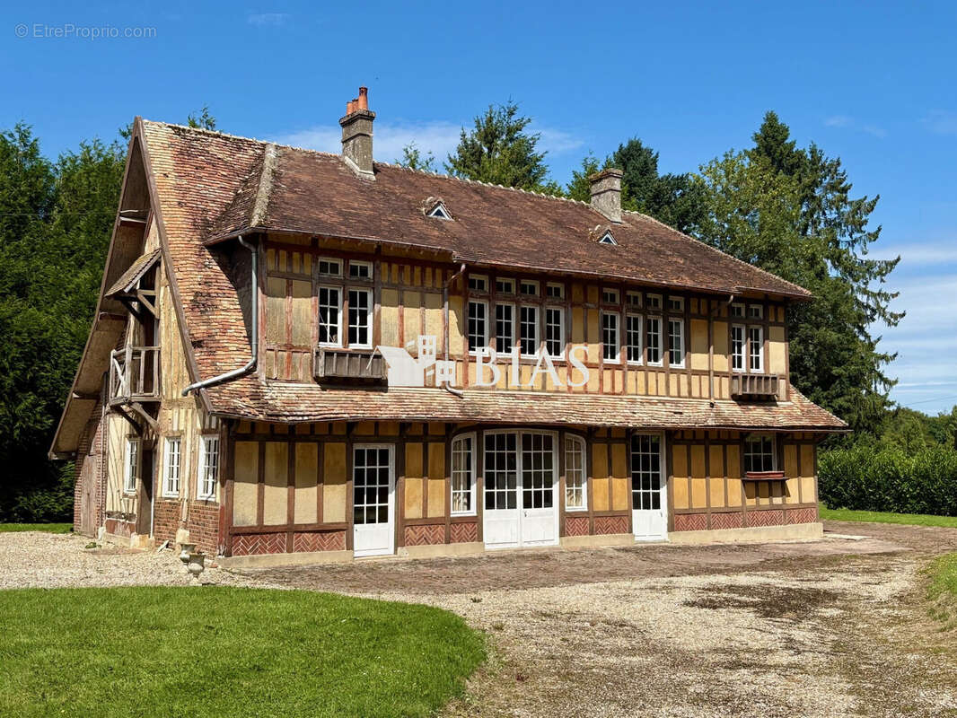 Autre à BOURG-ACHARD