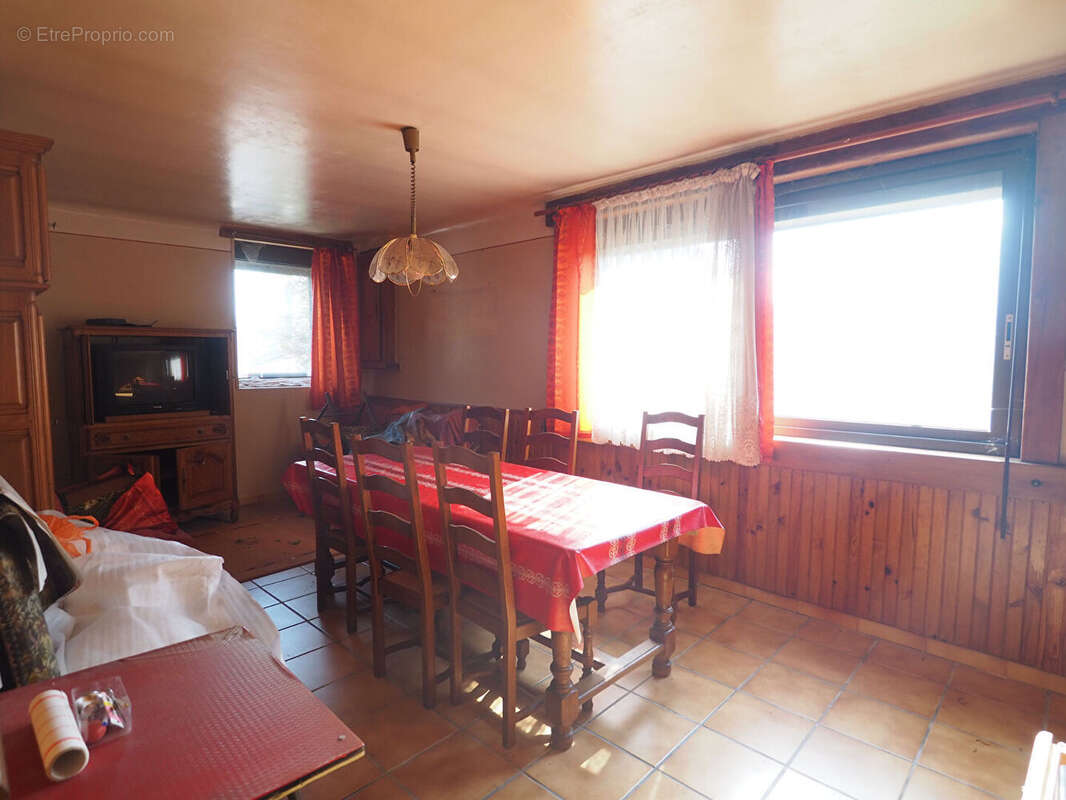 Maison à HADIGNY-LES-VERRIERES