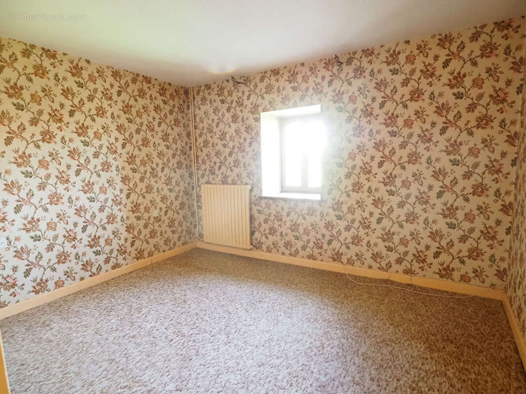 Maison à HADIGNY-LES-VERRIERES