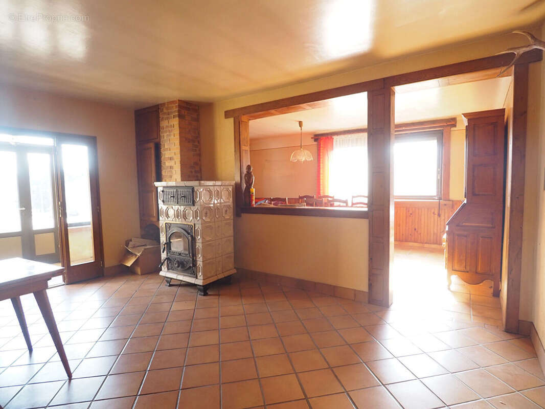 Maison à HADIGNY-LES-VERRIERES