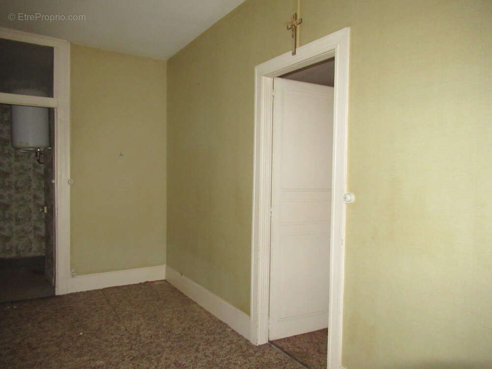 Appartement à MIRECOURT