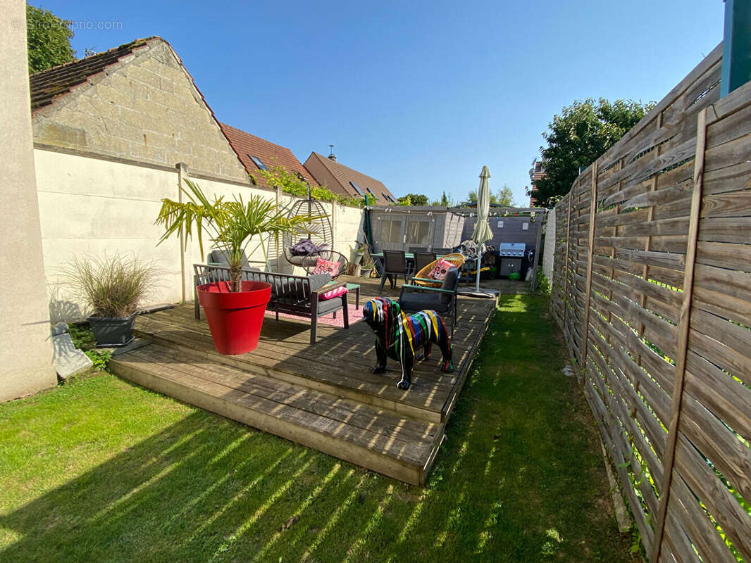 Maison à LE MESNIL-EN-THELLE