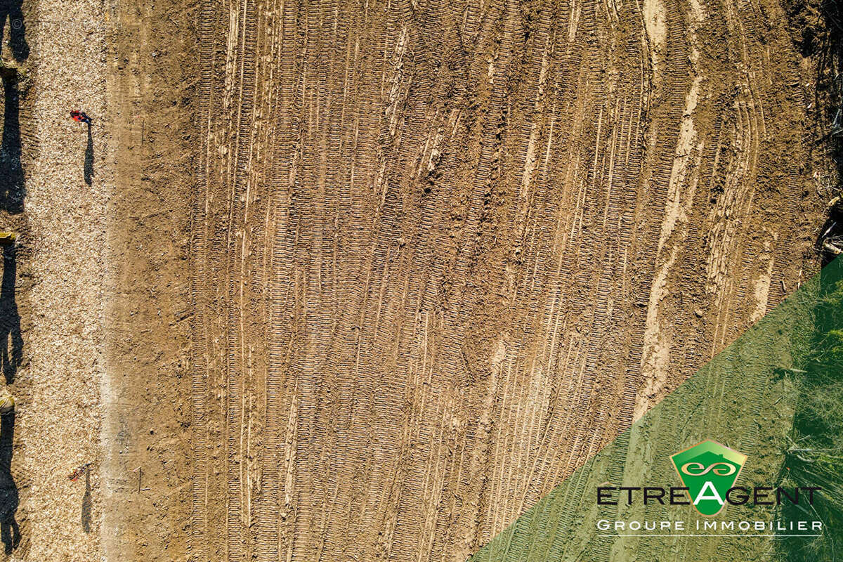 Terrain à ARRONVILLE