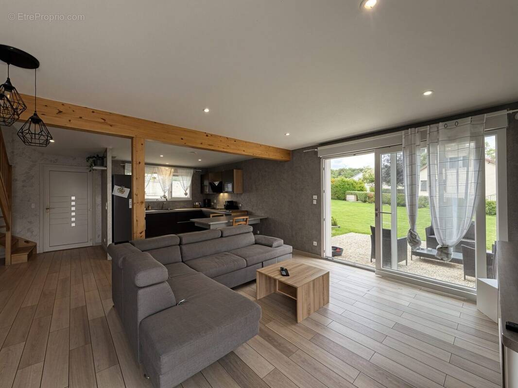 Maison à CHAUX-LA-LOTIERE