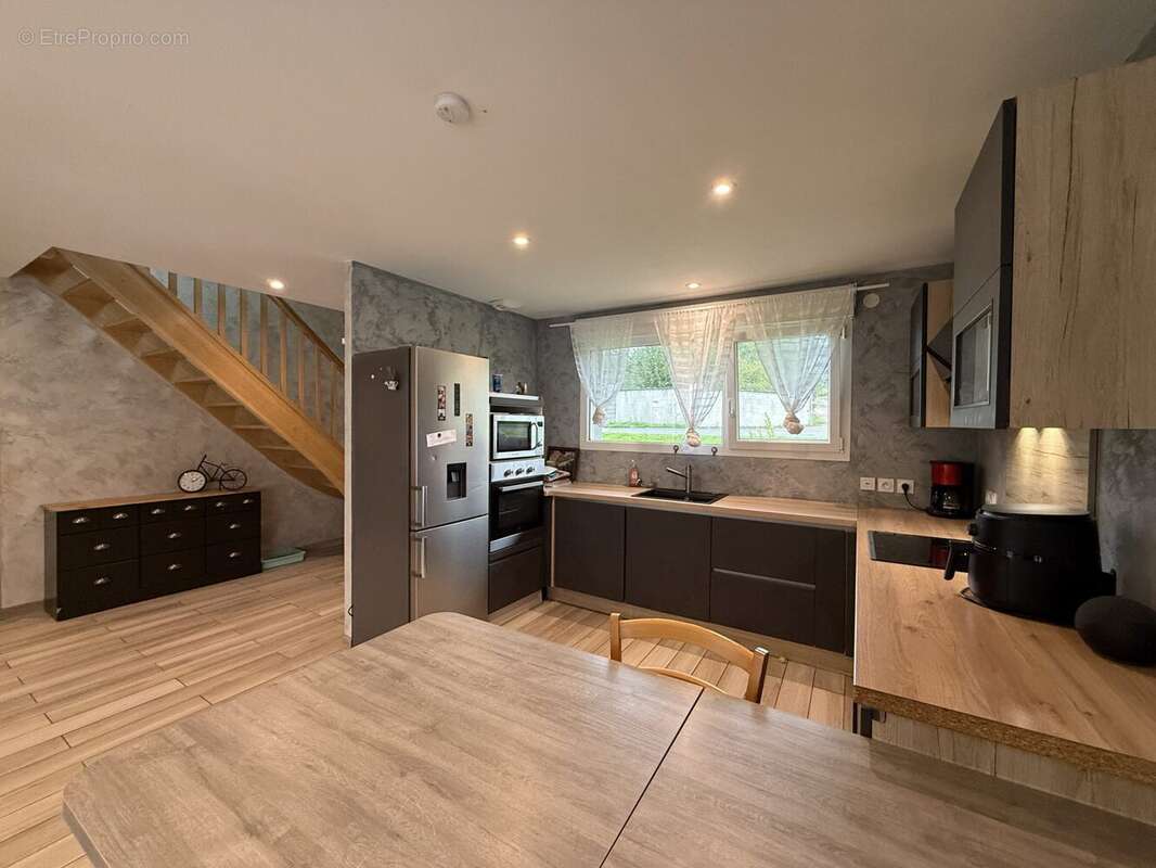 Maison à CHAUX-LA-LOTIERE