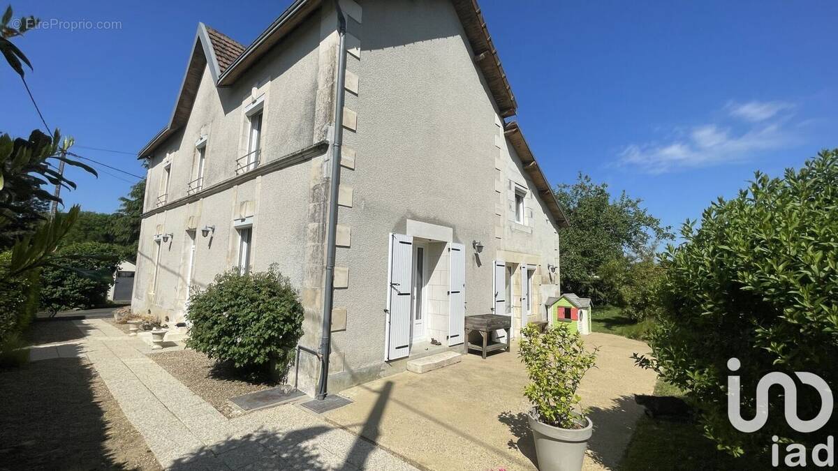 Photo 1 - Maison à SAINT-JULIEN-L&#039;ARS