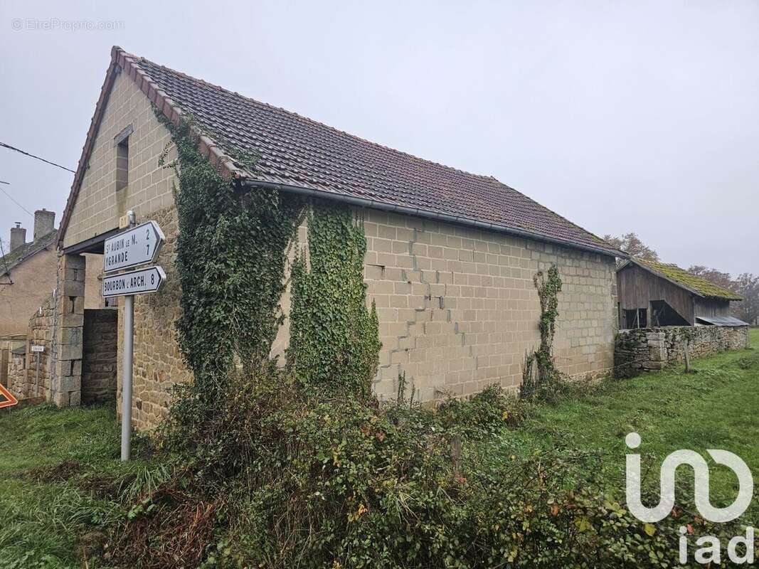 Photo 2 - Maison à SAINT-AUBIN-LE-MONIAL