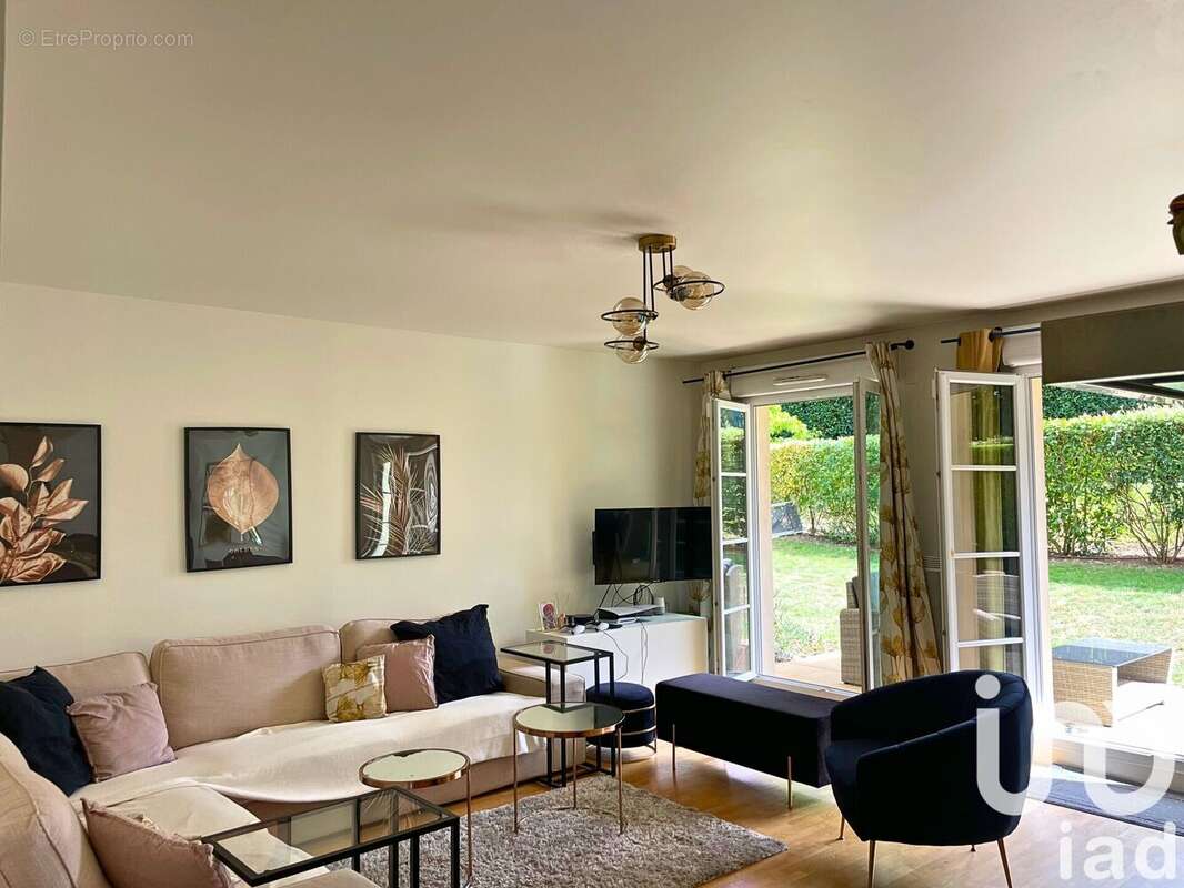 Photo 2 - Appartement à SAINT-CYR-L'ECOLE