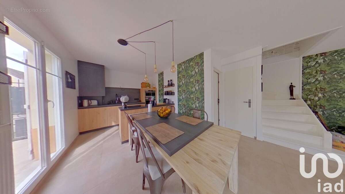 Photo 2 - Maison à LIEUSAINT