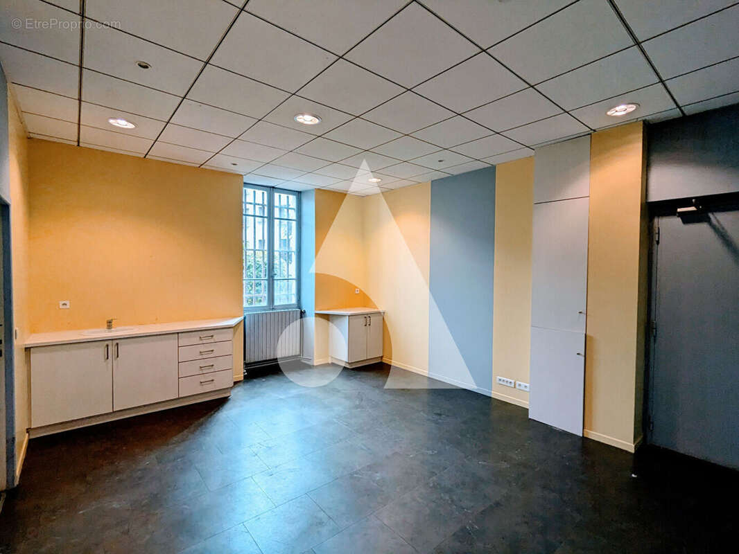 Commerce à BELLEGARDE-SUR-VALSERINE