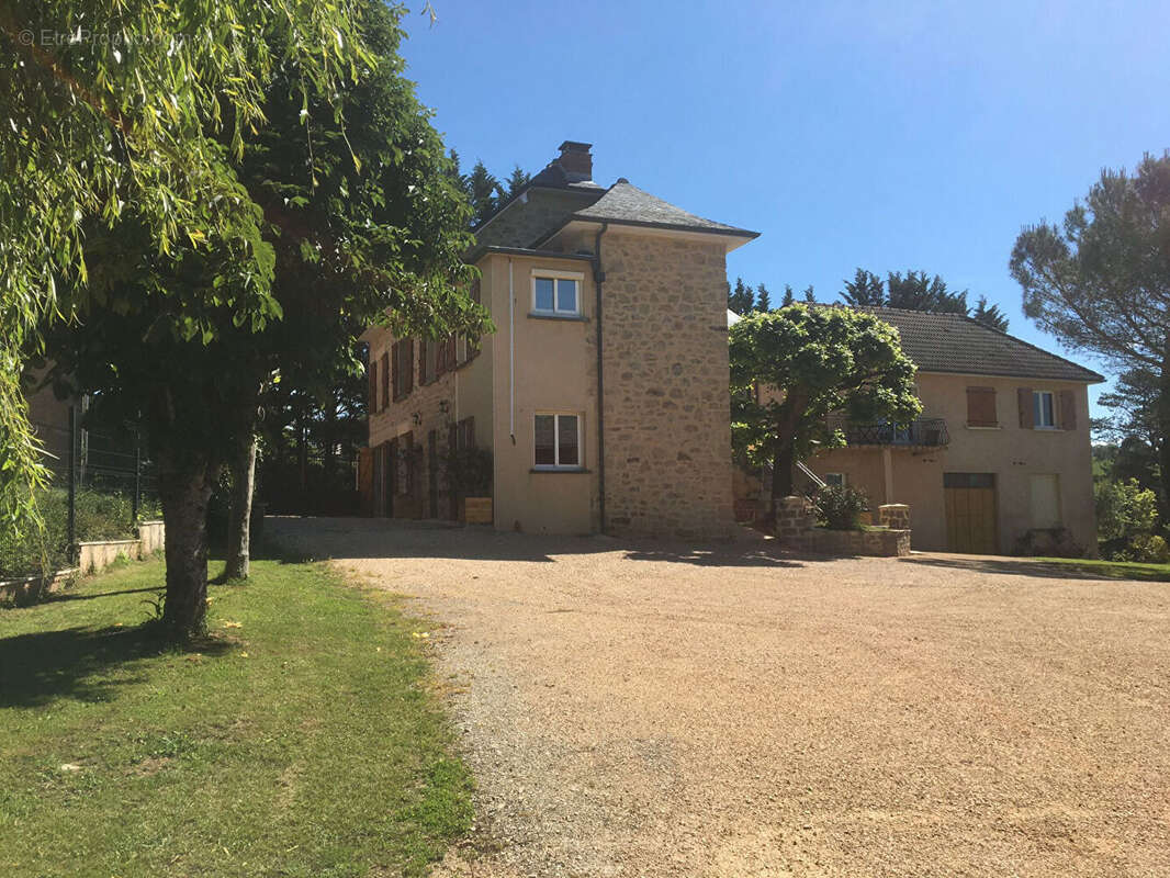 Maison à DAMPNIAT