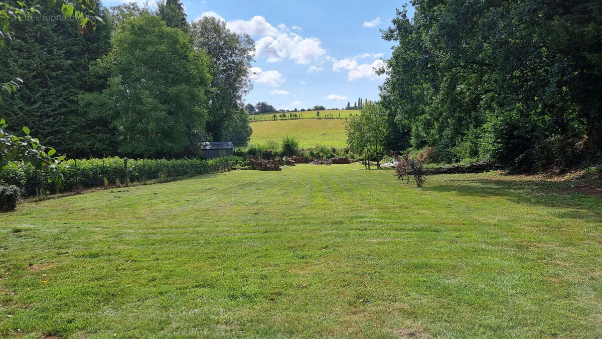 Maison à SAINT-MARTIN-DES-PRES