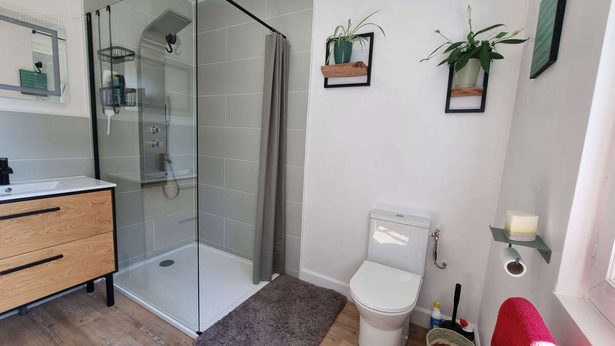 Maison à SAINT-MARTIN-DES-PRES