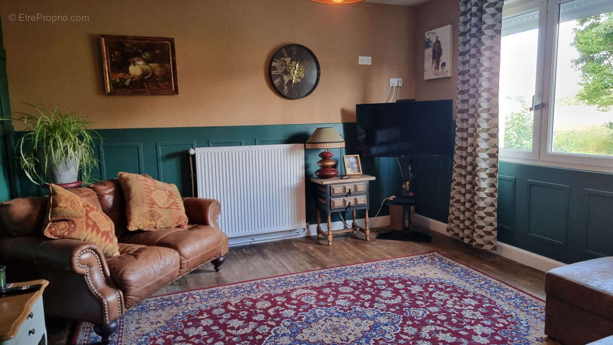 Maison à SAINT-MARTIN-DES-PRES