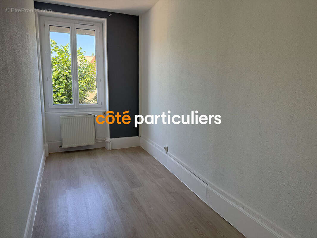 Maison à SAINT-AMAND-MONTROND