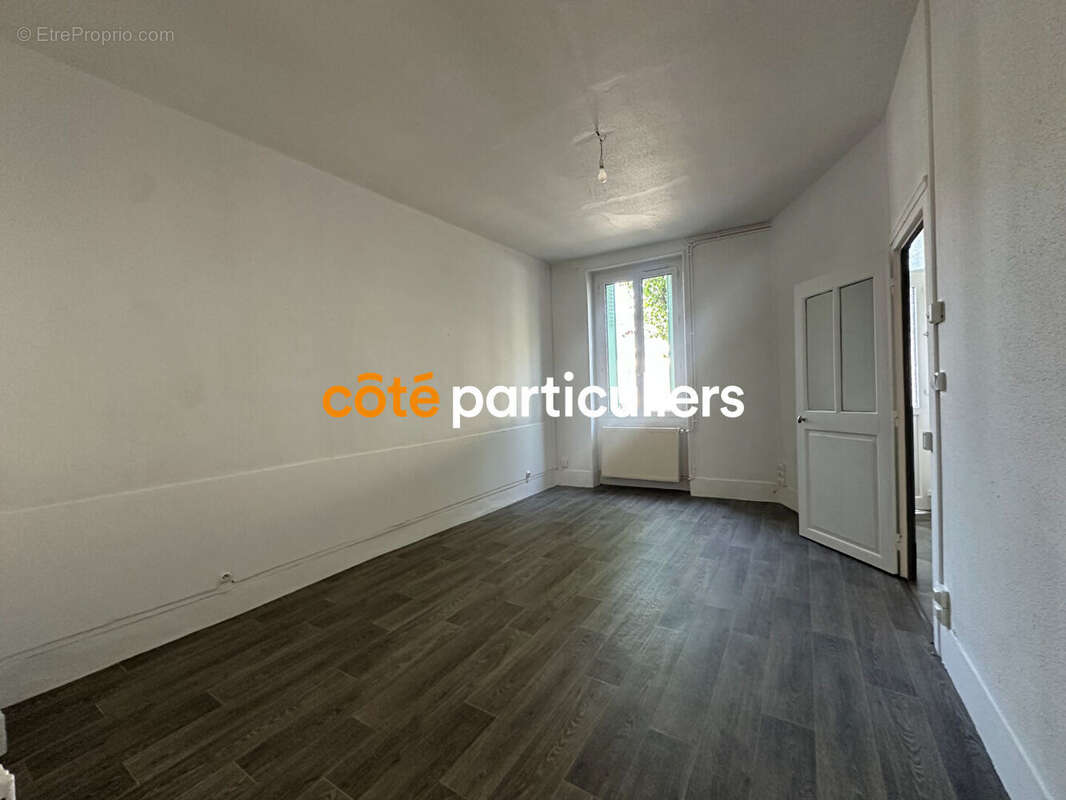 Maison à SAINT-AMAND-MONTROND