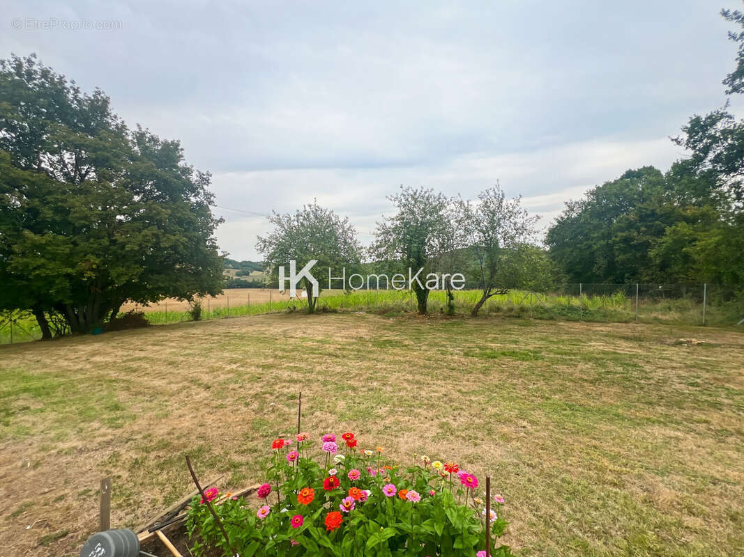 Maison à SAINT-MARCET