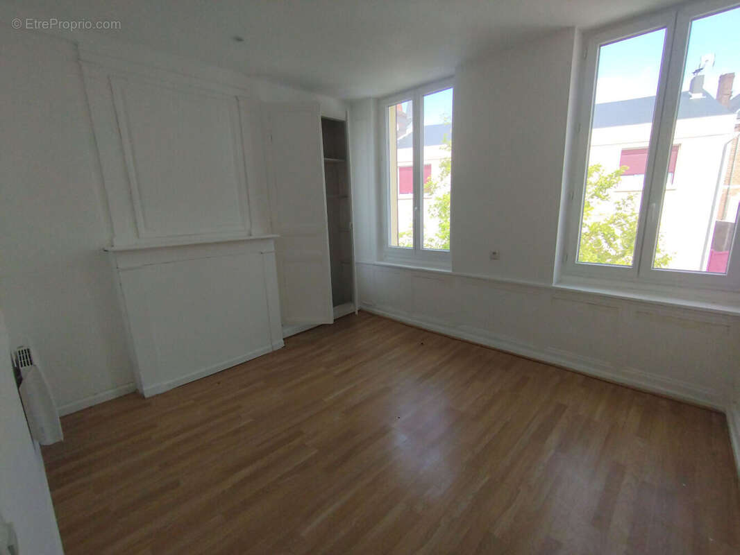 Appartement à MARLE