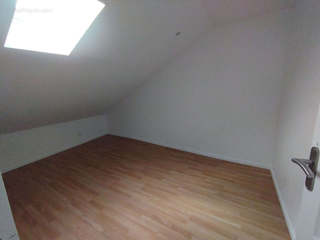 Appartement à MARLE