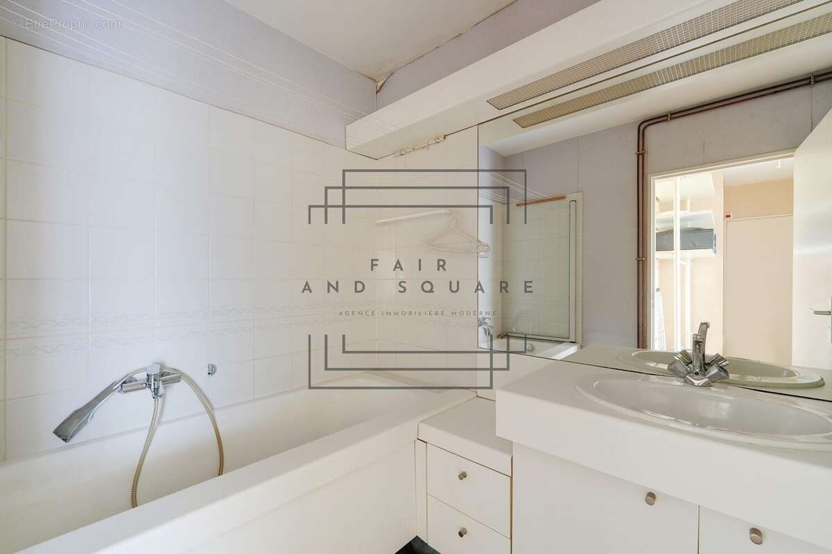 Appartement à COURBEVOIE