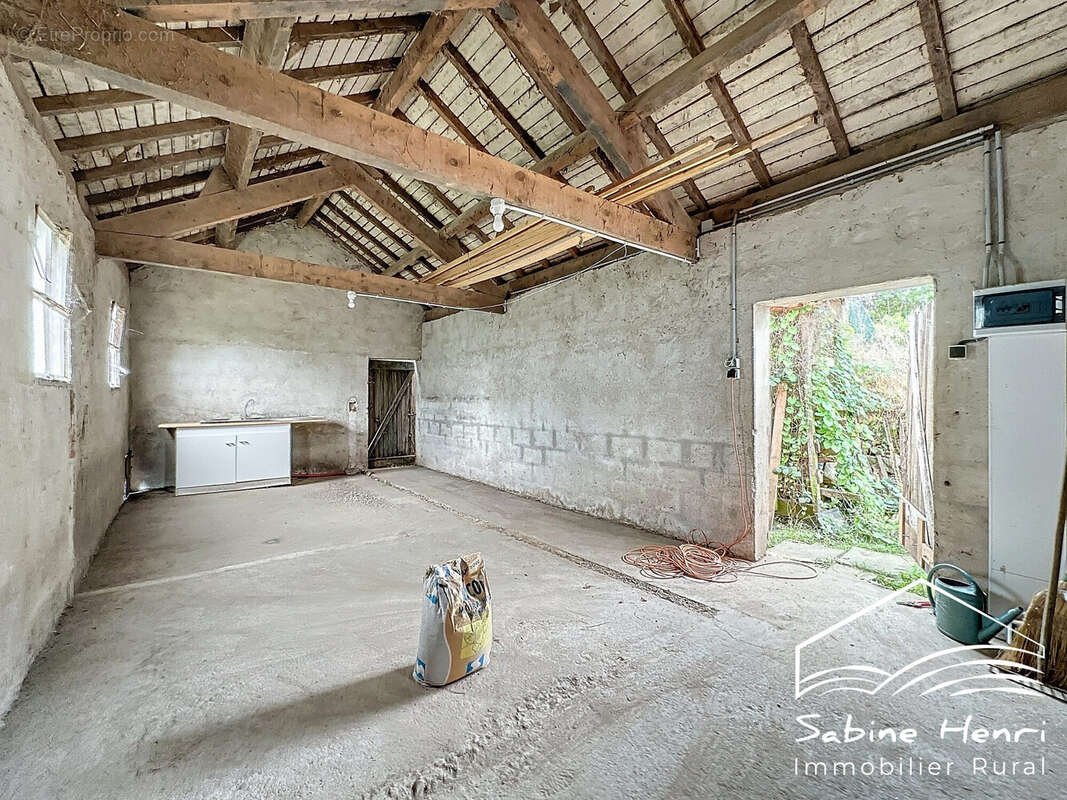 Terrain à MIRANDOL-BOURGNOUNAC