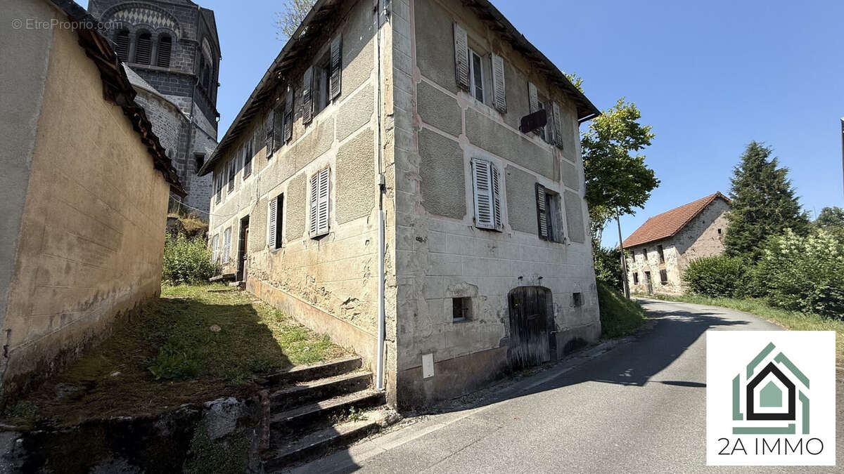 Maison à CONDAT-EN-COMBRAILLE