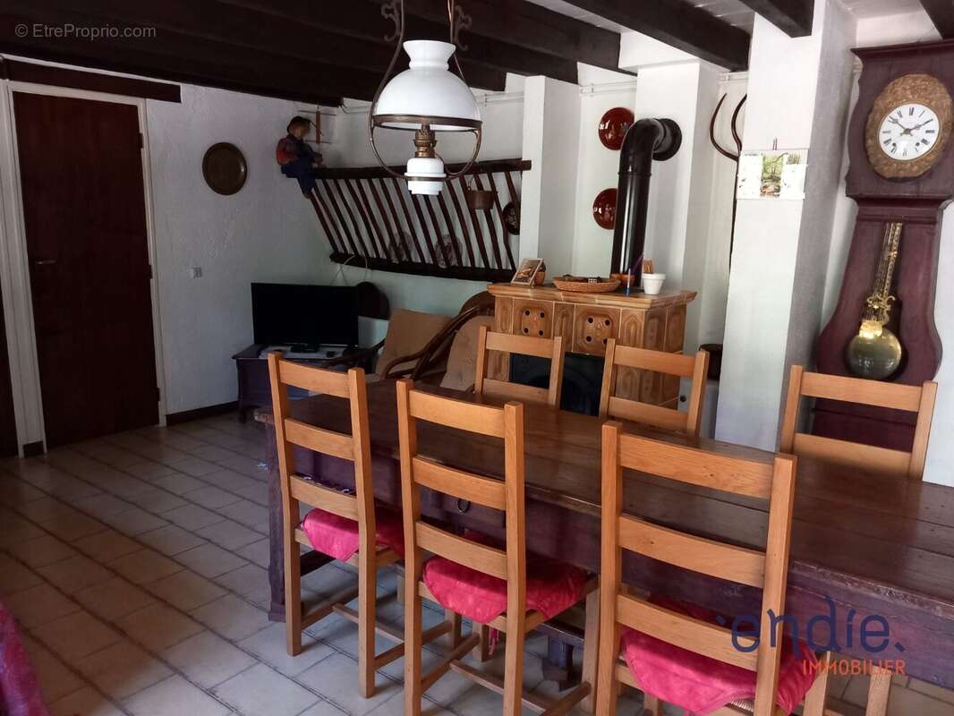 Maison à MORNAY-SUR-ALLIER