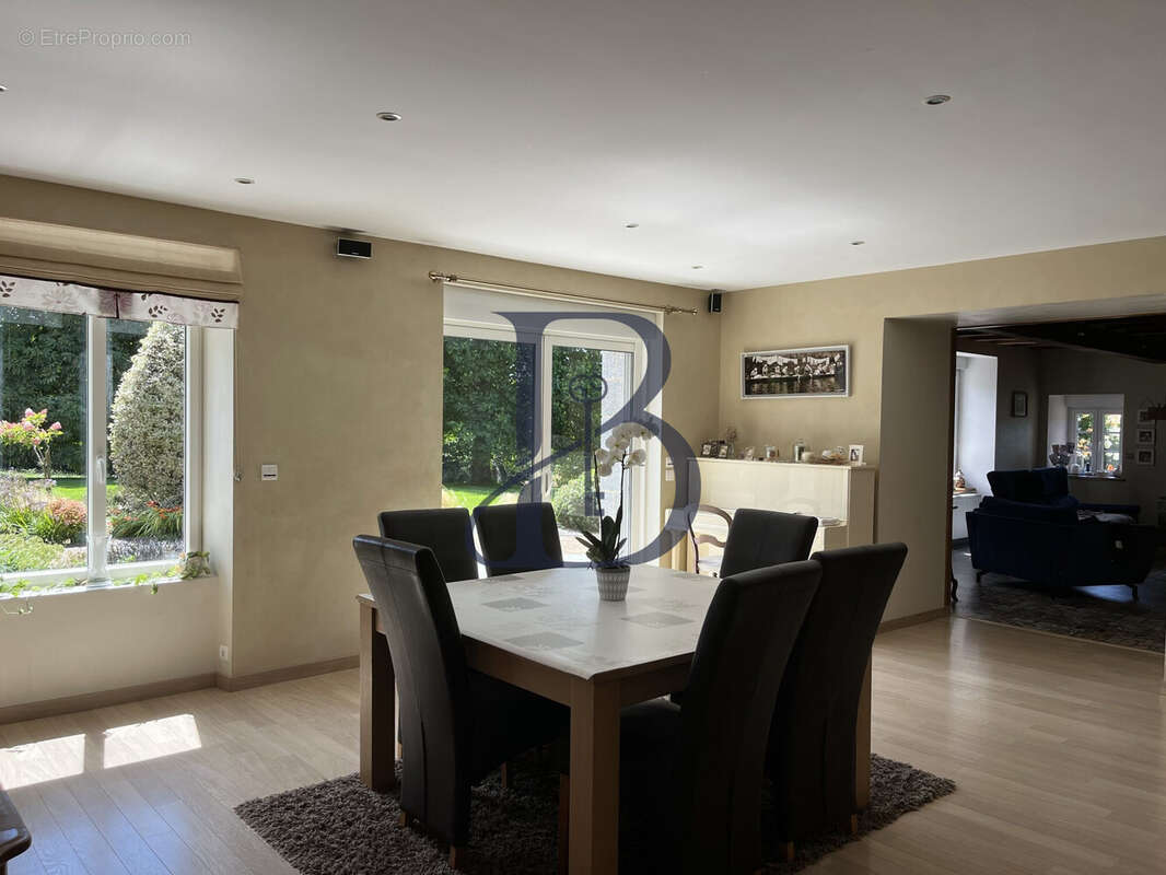 Maison à BOURGUENOLLES