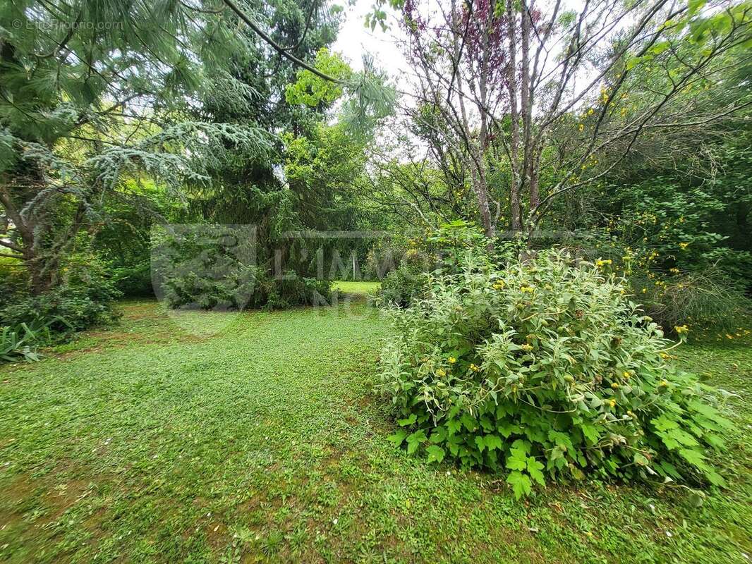 Maison à BONNIERES-SUR-SEINE