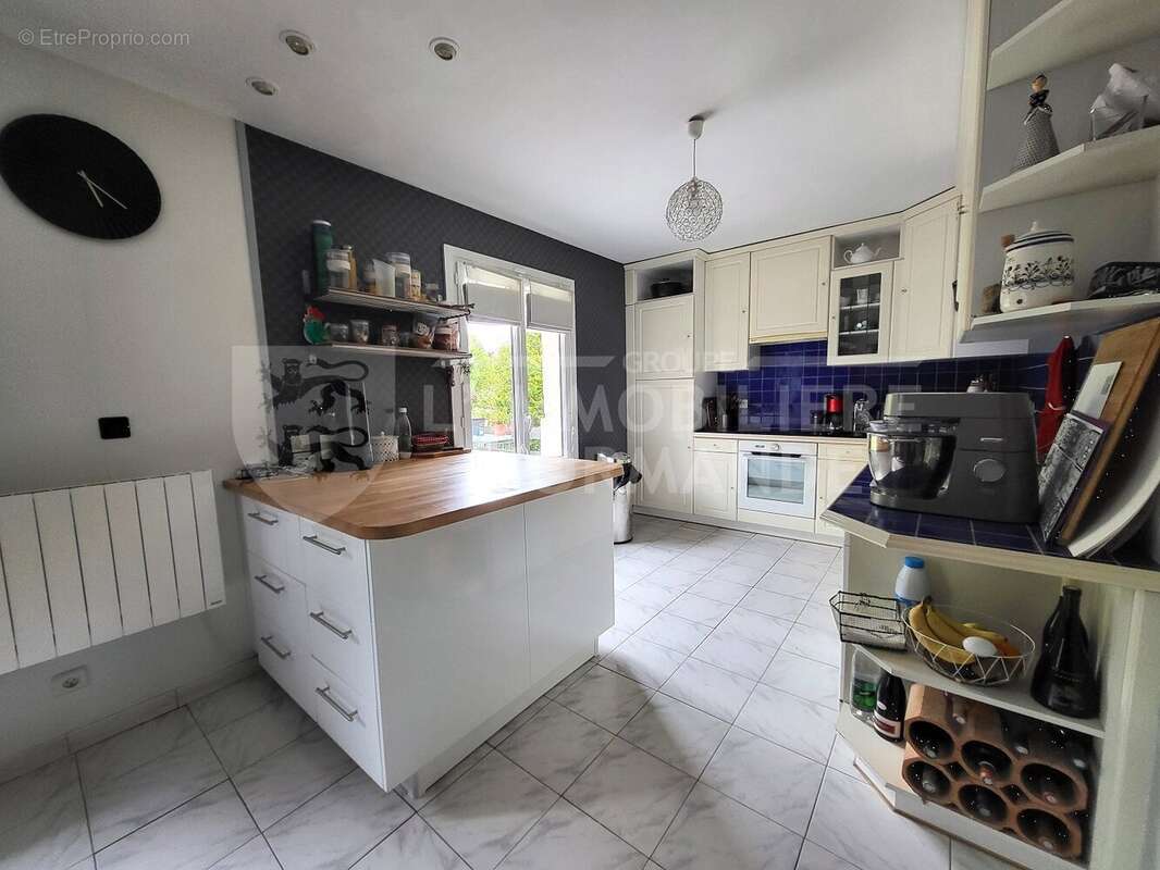 Maison à BONNIERES-SUR-SEINE