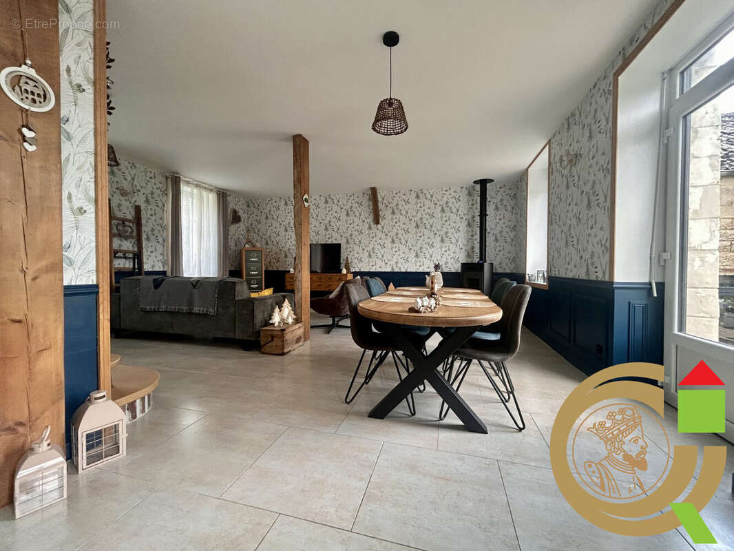 Maison à NUNCQ-HAUTECOTE