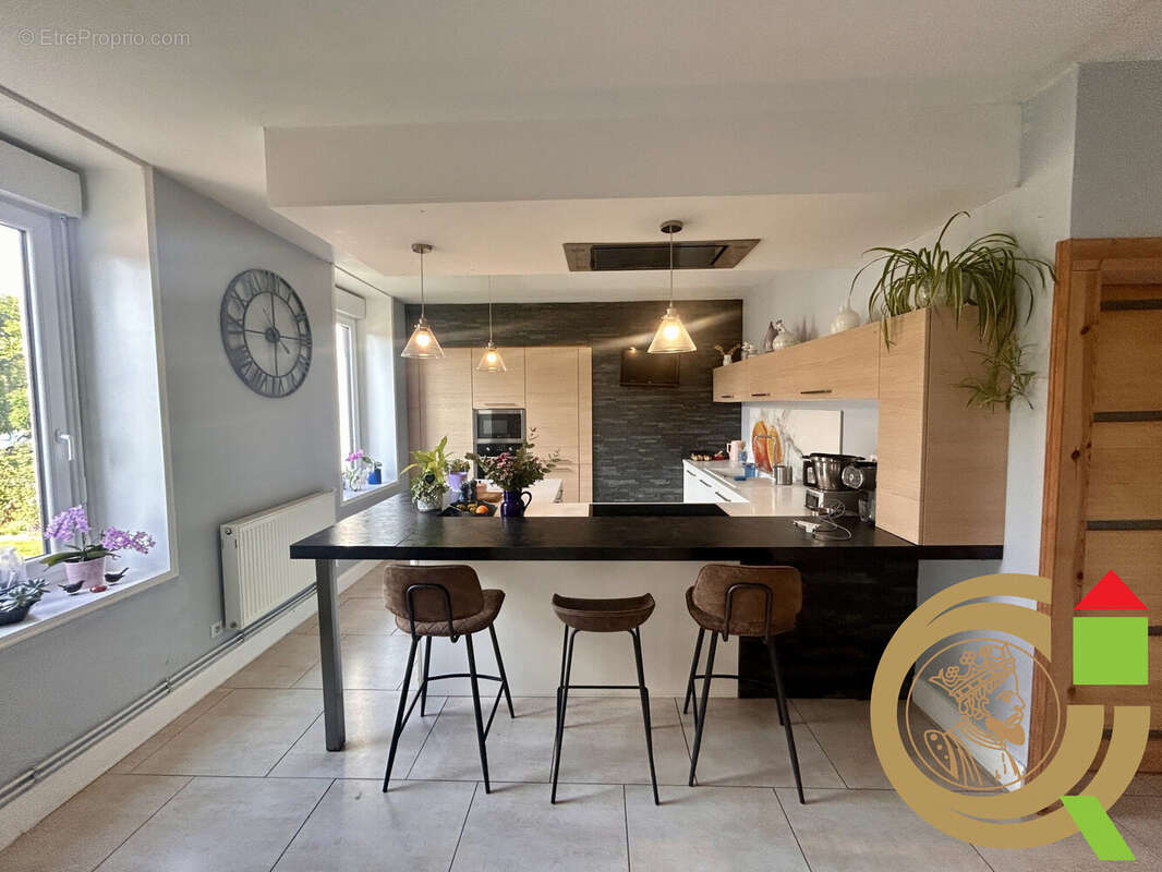 Maison à NUNCQ-HAUTECOTE