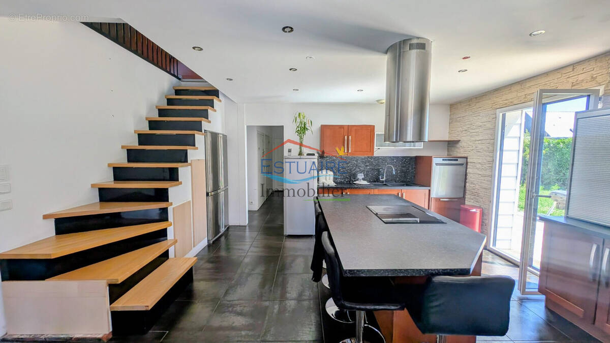 Maison à LA CHAPELLE-LAUNAY