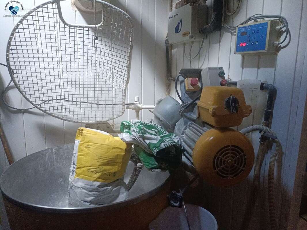 Commerce à VILLENEUVE-LES-BEZIERS