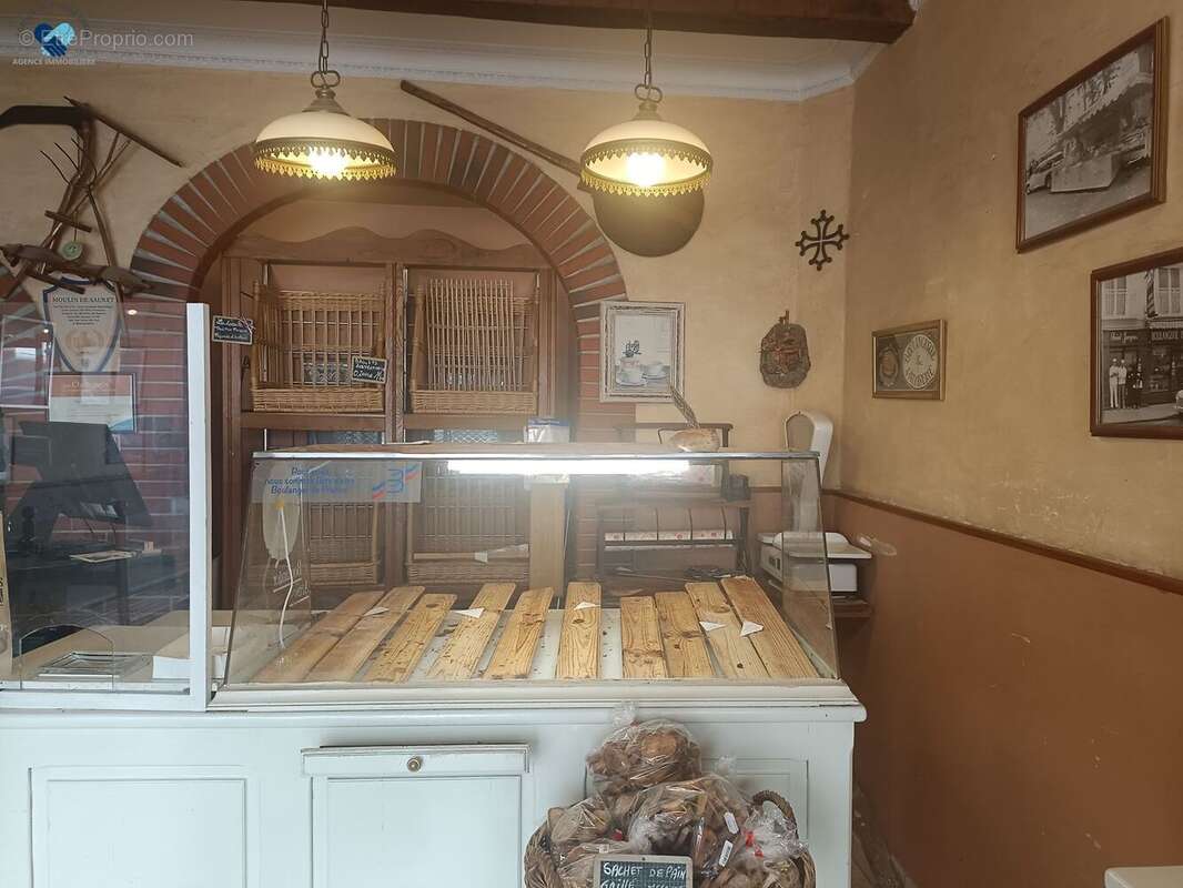 Commerce à VILLENEUVE-LES-BEZIERS